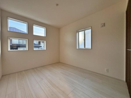 �_�ސ쌧���l�s�ۓy�P�J�挠����1���ڂ̐V�z��ˌ��Ă̎q������