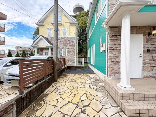 �_�ސ쌧���l�s�ۓy�P�J���Ց�̒��È�ˌ��Ă̒��ԏ�