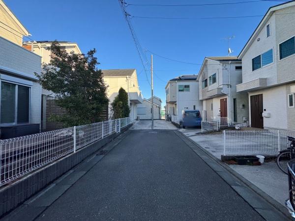 �_�ސ쌧���l�s�ۓy�P�J�挠����3���ڂ̒��È�ˌ��Ă̑O�ʓ��H�܂ތ��n�ʐ^