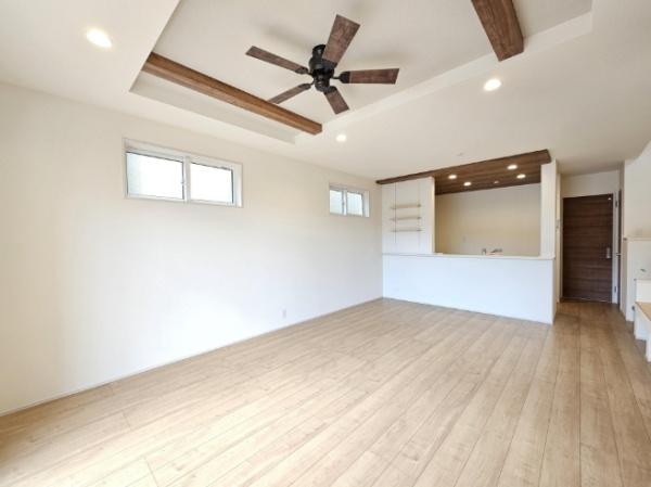 �_�ސ쌧��a�s���c�̐V�z��ˌ��Ẵ��r���O