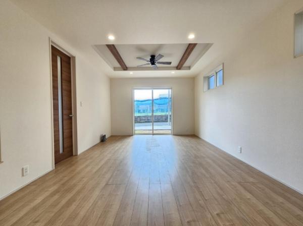 �_�ސ쌧��a�s���c�̐V�z��ˌ��Ẵ��r���O