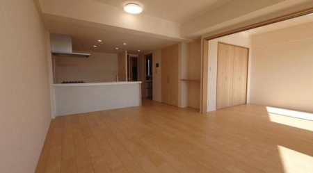 �_�ސ쌧���l�s�`������3���ڂ̒��Ã}���V�����̃��r���O