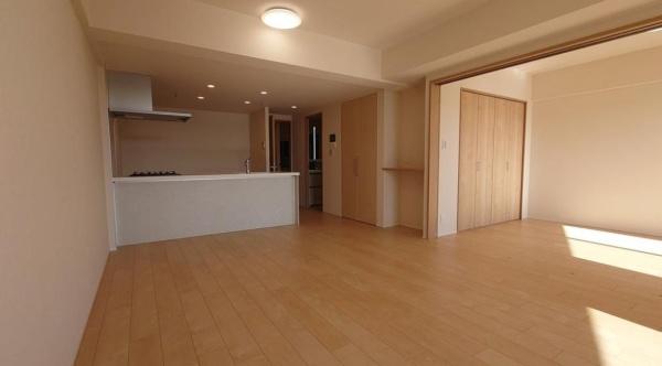 �_�ސ쌧���l�s�`������3���ڂ̒��Ã}���V�����̃��r���O