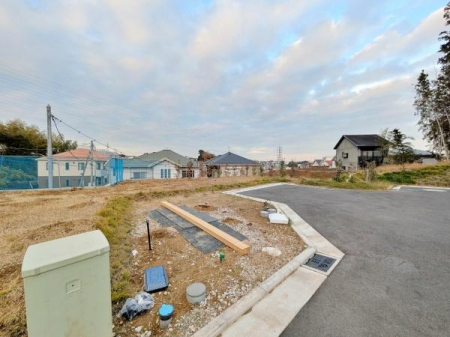 �_�ސ쌧���l�s�˒ˋ�����̐V�z��ˌ��Ă̏Z�˂���̒��]�ʐ^