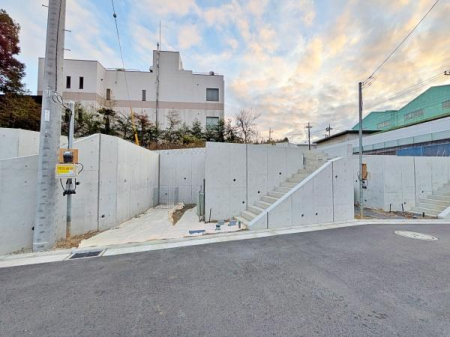 �_�ސ쌧���l�s�˒ˋ�����̐V�z��ˌ��Ă̌��n�O�ώʐ^