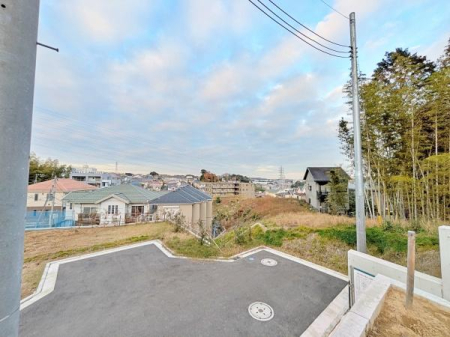 �_�ސ쌧���l�s�˒ˋ�����̐V�z��ˌ��Ă̏Z�˂���̒��]�ʐ^