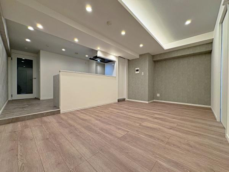 �_�ސ쌧���l�s����V�R��3���ڂ̒��Ã}���V�����̃��r���O