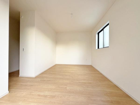 �_�ސ쌧���l�s���J�扺���J3���ڂ̐V�z��ˌ��Ă̗m��