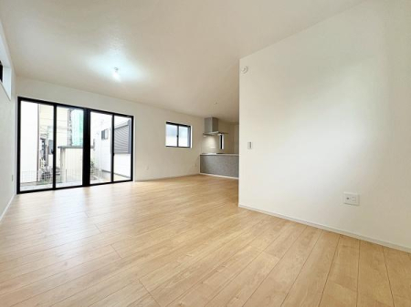 �_�ސ쌧���l�s���J�扺���J3���ڂ̐V�z��ˌ��Ẵ��r���O