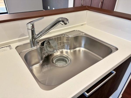 �_�ސ쌧���l�s���J�扺���J3���ڂ̐V�z��ˌ��ẴL�b�`��