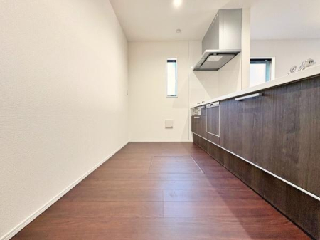 �_�ސ쌧���l�s���J�扺���J3���ڂ̐V�z��ˌ��ẴL�b�`��