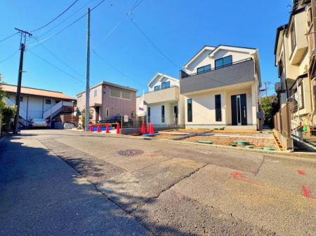 �_�ސ쌧���l�s���J���c�����̐V�z��ˌ��Ă̑O�ʓ��H�܂ތ��n�ʐ^