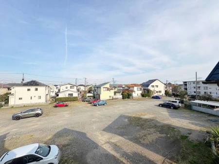 �_�ސ쌧������s�����u2���ڂ̐V�z��ˌ��Ă̏Z�˂���̒��]�ʐ^