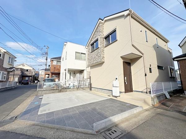 �_�ސ쌧������s�����u2���ڂ̐V�z��ˌ��Ă̑O�ʓ��H�܂ތ��n�ʐ^