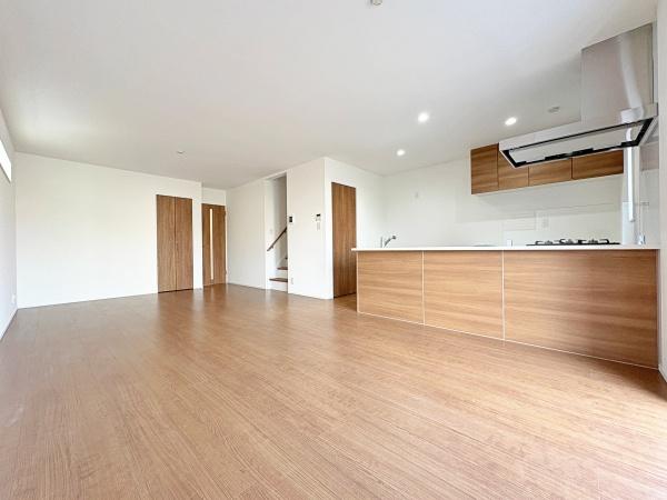 �_�ސ쌧������s�����u2���ڂ̐V�z��ˌ��Ẵ��r���O