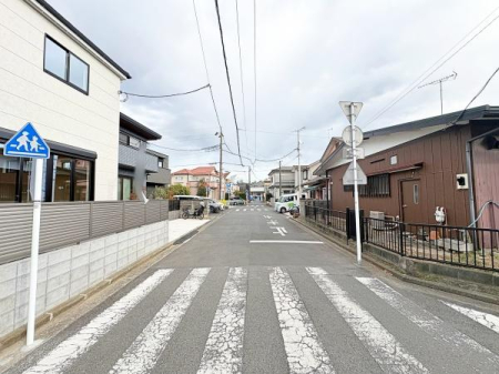 �_�ސ쌧���l�s���J�拴��3���ڂ̐V�z��ˌ��Ă̑O�ʓ��H�܂ތ��n�ʐ^