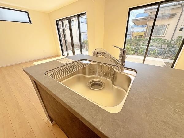 �_�ސ쌧���l�s���J�拴��3���ڂ̐V�z��ˌ��ẴL�b�`��