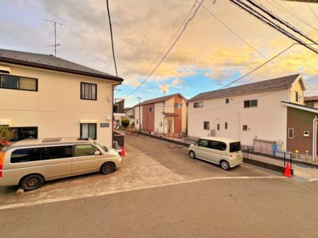 �_�ސ쌧���l�s�΋擌�{��4���ڂ̒��È�ˌ��Ă̏Z�˂���̒��]�ʐ^