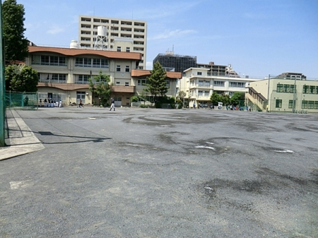 �_�ސ쌧���s������V�ێq��1���ڂ̒��Ã}���V�����̎��ӊ�