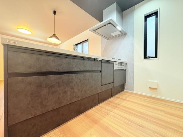 �_�ސ쌧���l�s��撆�c��5���ڂ̐V�z��ˌ��ẴL�b�`��