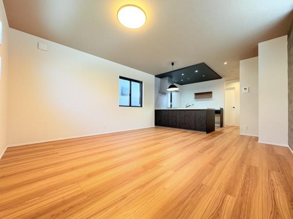 �_�ސ쌧���l�s��撆�c��5���ڂ̐V�z��ˌ��Ẵ��r���O