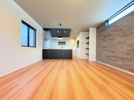 �_�ސ쌧���l�s��撆�c��5���ڂ̐V�z��ˌ��Ẵ��r���O