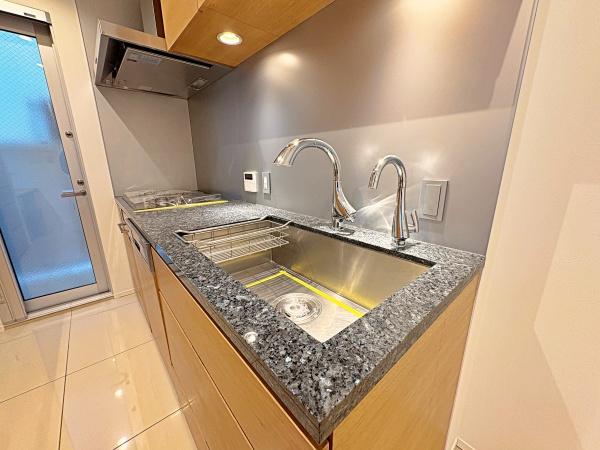 �����s���c�J���n3���ڂ̒��È�ˌ��ẴL�b�`��