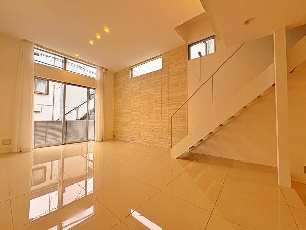 �����s���c�J���n3���ڂ̒��È�ˌ��Ẵ��r���O