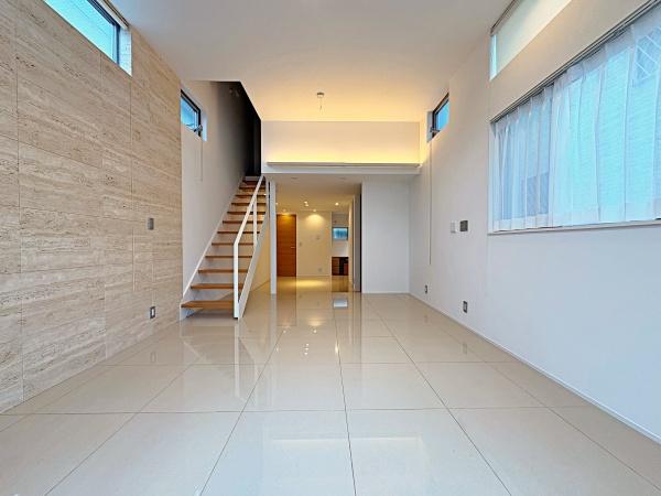 �����s���c�J���n3���ڂ̒��È�ˌ��Ẵ��r���O