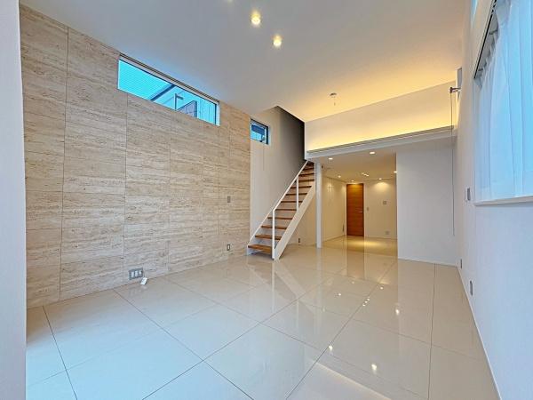 �����s���c�J���n3���ڂ̒��È�ˌ��Ẵ��r���O