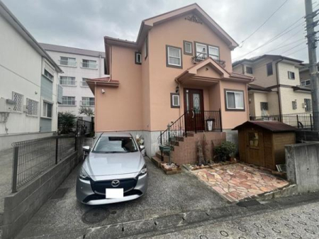 �_�ސ쌧���l�s�h�擌�㋽���̒��È�ˌ��Ă̑O�ʓ��H�܂ތ��n�ʐ^