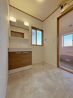 �_�ސ쌧���l�s�h�擌�㋽���̒��È�ˌ��Ẵ��r���O