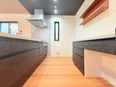 �_�ސ쌧���l�s��撆�c��5���ڂ̐V�z��ˌ��ẴL�b�`��