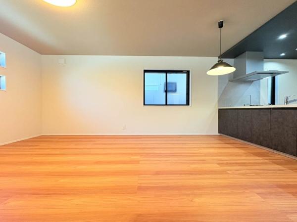 �_�ސ쌧���l�s��撆�c��5���ڂ̐V�z��ˌ��Ẵ��r���O