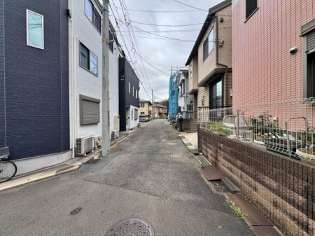 �_�ސ쌧���l�s�ߌ��擌����1���ڂ̐V�z��ˌ��Ă̑O�ʓ��H�܂ތ��n�ʐ^