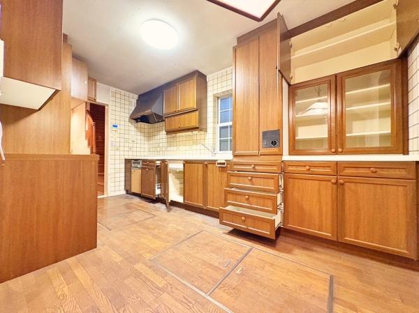 �_�ސ쌧���l�s��攒�S��3���ڂ̒��È�ˌ��ẴL�b�`��