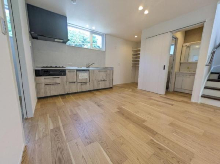 �_�ސ쌧���{��s����1���ڂ̐V�z��ˌ��Ẵ��r���O