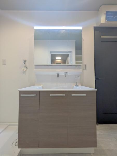 �_�ސ쌧���l�s����{�����̒��È�ˌ��Ă̐��ʑ�E���ʏ�