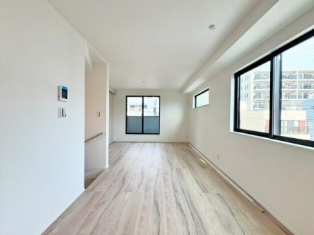 �_�ސ쌧���l�s���搼�˕���2���ڂ̐V�z��ˌ��Ẵ��r���O