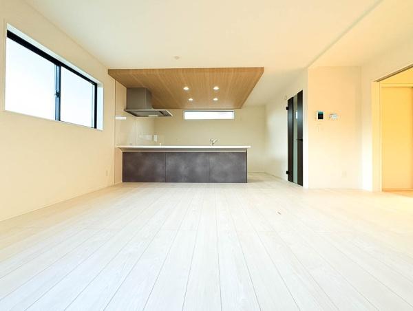 �_�ސ쌧���l�s���Z�c��3���ڂ̐V�z��ˌ��Ẵ��r���O