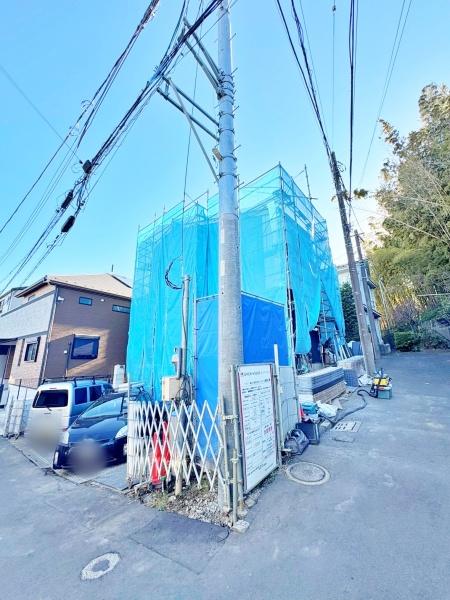 �_�ސ쌧���l�s�ߌ��掂�q�P�J2���ڂ̐V�z��ˌ��Ă̑O�ʓ��H�܂ތ��n�ʐ^