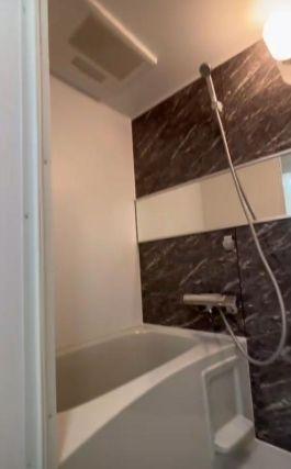 �����s�n�c��]����3���ڂ̒��Ã}���V�����̗���