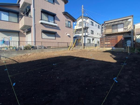 �_�ސ쌧���l�s���搼�˕���2���ڂ̐V�z��ˌ��Ă̑O�ʓ��H�܂ތ��n�ʐ^