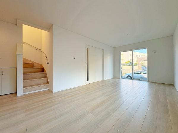 �_�ސ쌧����s�А�5���ڂ̐V�z��ˌ��Ẵ��r���O