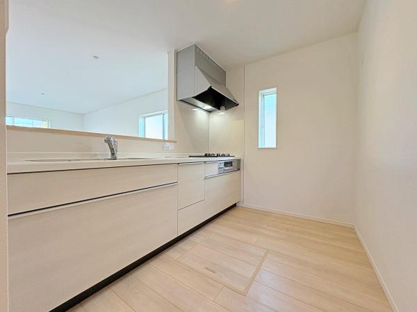 �_�ސ쌧����s�А�5���ڂ̐V�z��ˌ��ẴL�b�`��