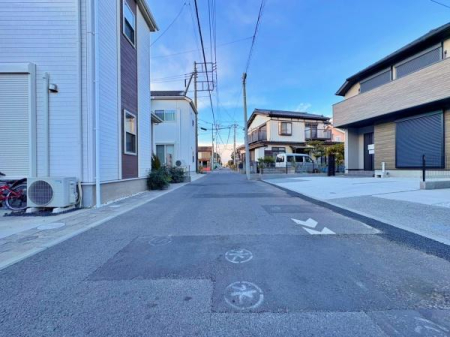 �_�ސ쌧��a�s��ъ�8���ڂ̐V�z��ˌ��Ă̑O�ʓ��H�܂ތ��n�ʐ^