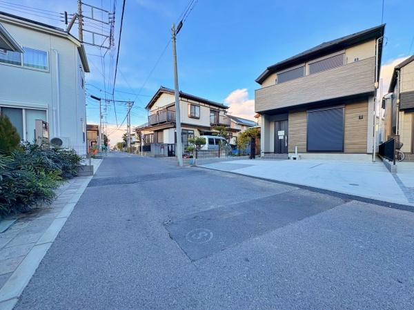 �_�ސ쌧��a�s��ъ�8���ڂ̐V�z��ˌ��Ă̑O�ʓ��H�܂ތ��n�ʐ^