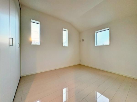 �_�ސ쌧��a�s��ъ�8���ڂ̐V�z��ˌ��Ă̗m��