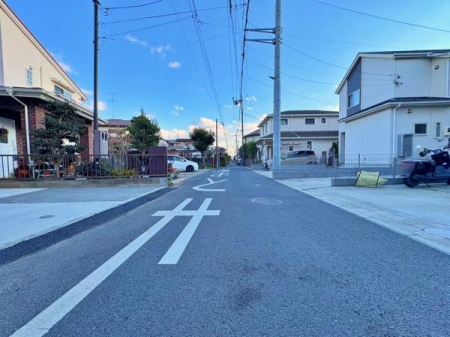 �_�ސ쌧��a�s��ъ�8���ڂ̐V�z��ˌ��Ă̑O�ʓ��H�܂ތ��n�ʐ^