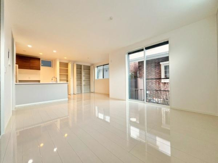 �_�ސ쌧��a�s��ъ�8���ڂ̐V�z��ˌ��Ẵ��r���O